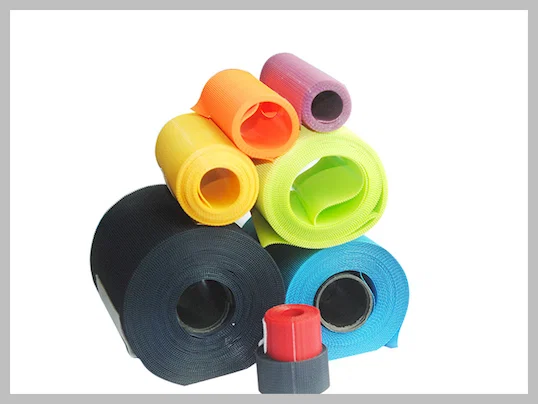 China hook and loop factory specializing production baby bib injection
